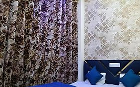 Hotel Prabhu Palace